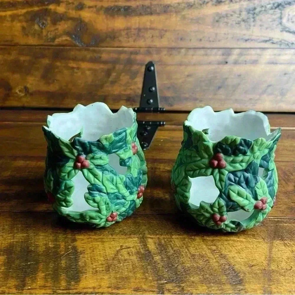 2 Hand painted Holly Tealight Holders - Picture 2 of 8